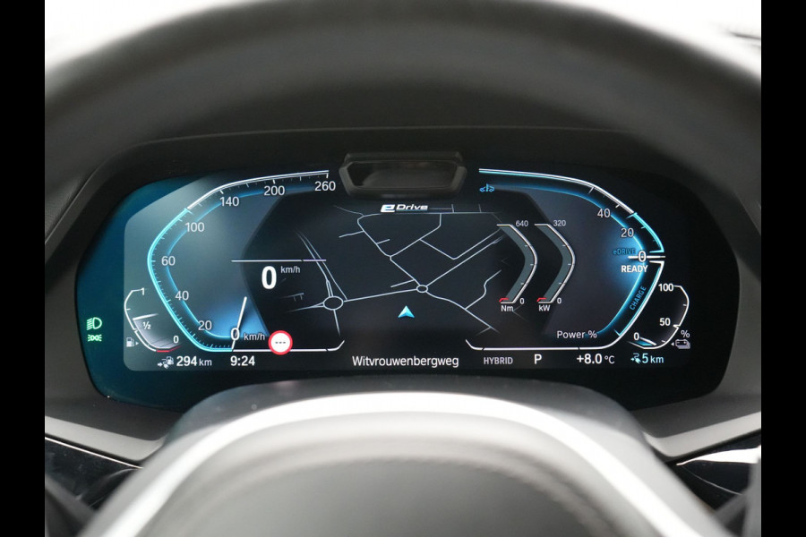 BMW X5 xDrive45e X Line PHEV 395pk Dealer O.H. | Trekhaak Af Fabriek | Luchtvering | Adaptive Cruise | Head Up | 360 Camera | Adaptief Onderstel | Laser LED | Lederen Sportstoelen Memory & Verwarmd | Sfeerverlichting | Keyless | Plug In H