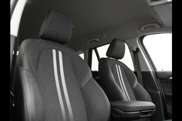 BMW X1 xDrive25e Sportline PHEV 221pk Dealer O.H. | Trekhaak Afn. | Camera | Sportstoelen Memory & Verwarmd | Keyless | Sfeerverlichting | Adaptive LED | Cruise Control | Navigatie | DAB |  Plug In Hybrid