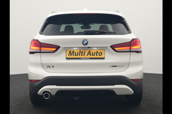 BMW X1 xDrive25e Sportline PHEV 221pk Dealer O.H. | Trekhaak Afn. | Camera | Sportstoelen Memory & Verwarmd | Keyless | Sfeerverlichting | Adaptive LED | Cruise Control | Navigatie | DAB |  Plug In Hybrid