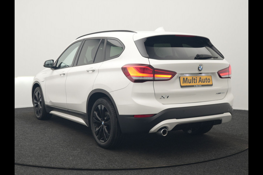 BMW X1 xDrive25e Sportline PHEV 221pk Dealer O.H. | Trekhaak Afn. | Camera | Sportstoelen Memory & Verwarmd | Keyless | Sfeerverlichting | Adaptive LED | Cruise Control | Navigatie | DAB |  Plug In Hybrid