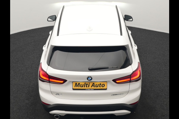 BMW X1 xDrive25e Sportline PHEV 221pk Dealer O.H. | Trekhaak Afn. | Camera | Sportstoelen Memory & Verwarmd | Keyless | Sfeerverlichting | Adaptive LED | Cruise Control | Navigatie | DAB |  Plug In Hybrid