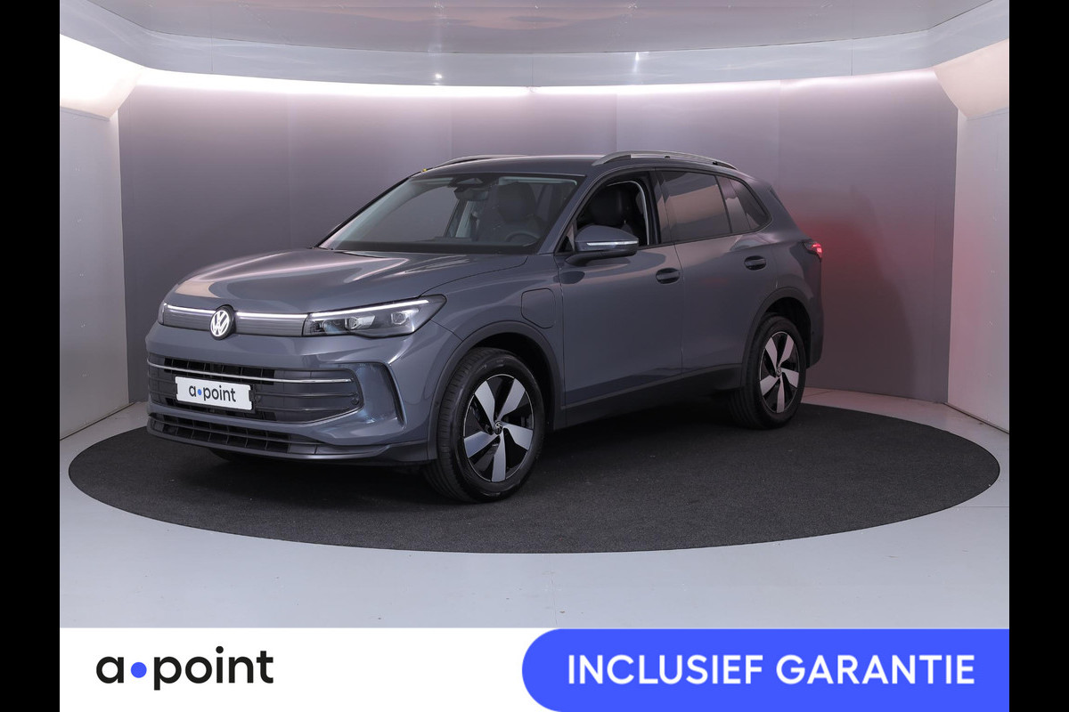 Volkswagen Tiguan 1.5 eHybrid Life Edition 204 pk Automaat (DSG) | Verlengde garantie | Navigatie | Parkeersensoren (Park assist) | Achteruitrijcamera | Stoelverwarming |