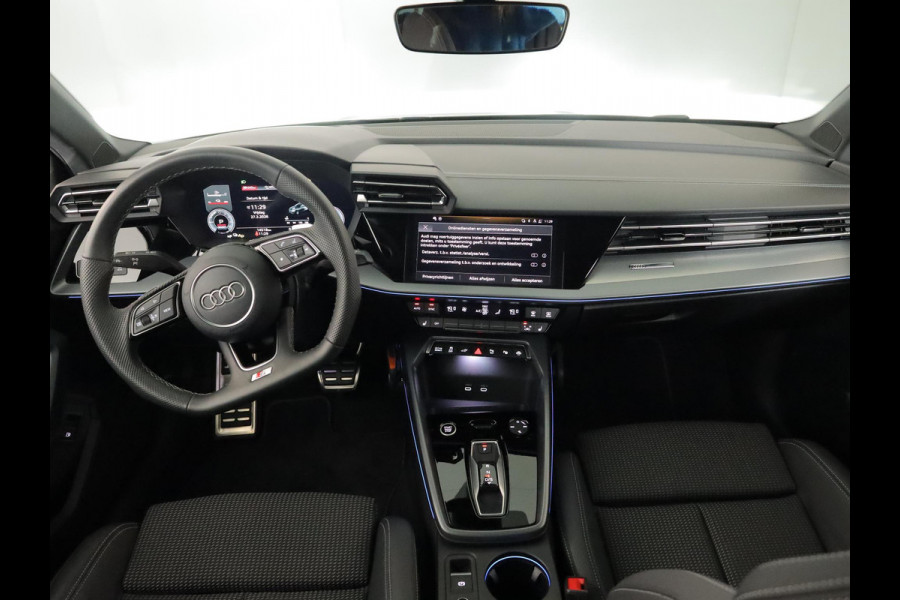 Audi A3 Sportback 40 TFSI e S edition 204 pk S-tronic | Verlengde garantie | Navigatie | Parkeersensoren (Park assist) | Achteruitrijcamera | Adaptieve cruise control | Stoelverwarming | S-Line |