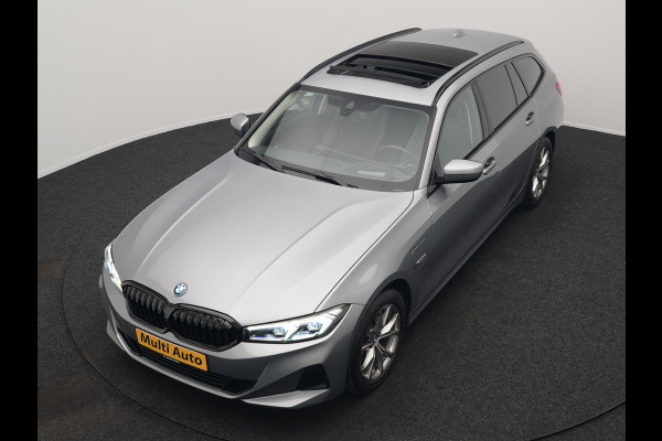 BMW 3 Serie Touring 320e Sportline FACELIFT PHEV Dealer O.H | Panodak | Widescreen Navi | Harman Kardon | Camera | Keyless | Stuurverwarming | Apple Carplay | BLIS | Plug In Hybrid