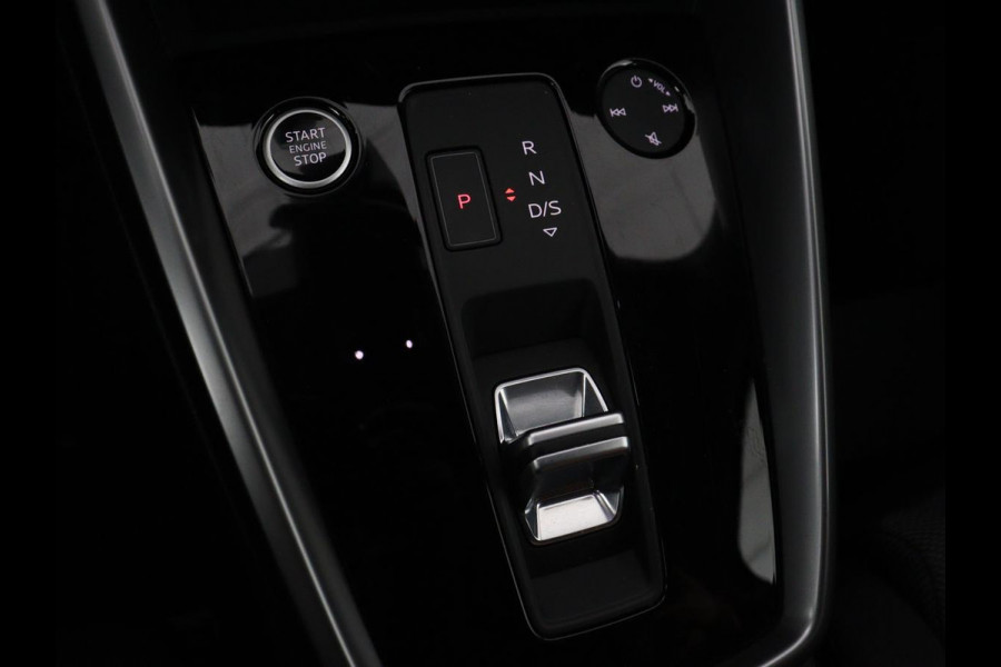 Audi A3 30 TFSI Advanced edition | Sportstoelen | Park Assist | Carplay | Virtual Cockpit | Audi Sound | Full LED | Navigatie | Sportstuur | Climate control | Bluetooth | Cruise control