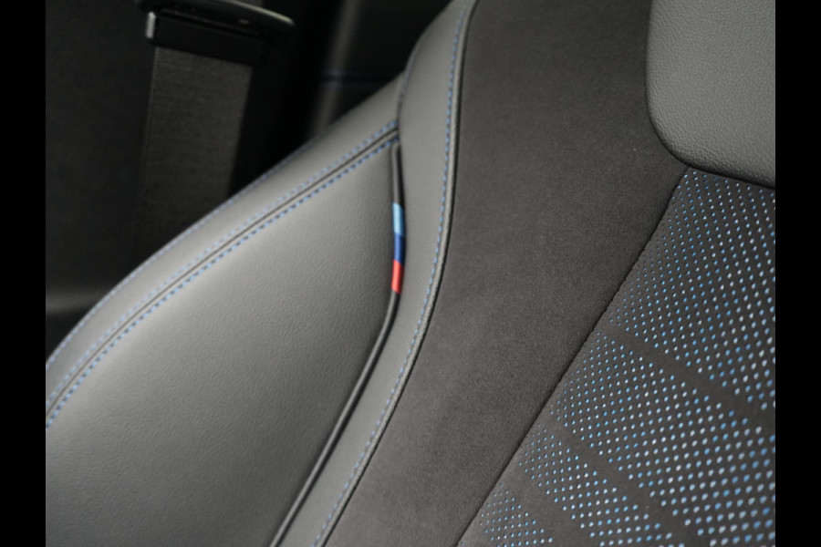 BMW 3 Serie Touring 320e M Sport FACELIFT PHEV 204pk Dealer O.H | Trekhaak Af Fabriek | Adapive Cruise | Widescreen Navi | Head Up | Alcantara Sportstoelen Verwarmd | Camera & Parkassist | Apple Carplay | Plug In Hybrid