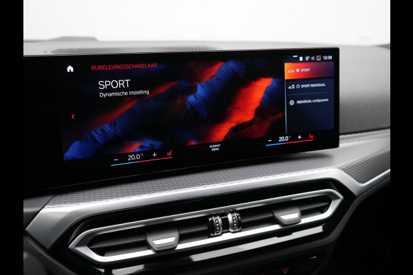 BMW 3 Serie Touring 320e M Sport FACELIFT PHEV 204pk Dealer O.H | Trekhaak Af Fabriek | Adapive Cruise | Widescreen Navi | Head Up | Alcantara Sportstoelen Verwarmd | Camera & Parkassist | Apple Carplay | Plug In Hybrid