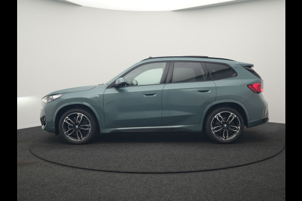 BMW X1 xDrive23i M Sport 218pk Dealer O.H | Panodak | Adaptive Cruise | Lederen Sportstoelen Massage & Memory | Head Up | 360 Camera | Harman Kardon | Widescreen Navi | Parkassist | Keyless | 19"L.M | Apple Carplay |