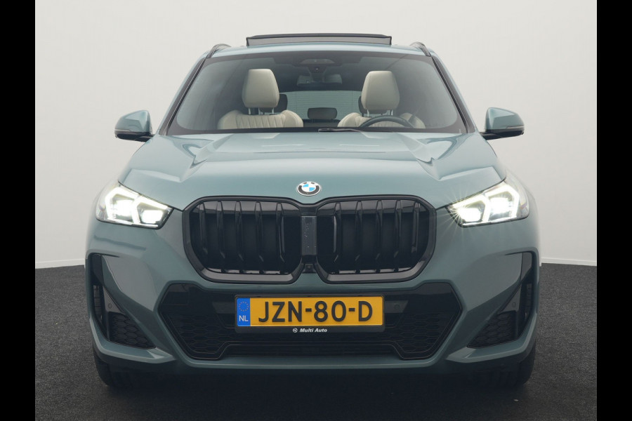 BMW X1 xDrive23i M Sport 218pk Dealer O.H | Panodak | Adaptive Cruise | Lederen Sportstoelen Massage & Memory | Head Up | 360 Camera | Harman Kardon | Widescreen Navi | Parkassist | Keyless | 19"L.M | Apple Carplay |