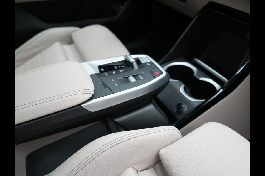 BMW X1 xDrive23i M Sport 218pk Dealer O.H | Panodak | Adaptive Cruise | Lederen Sportstoelen Massage & Memory | Head Up | 360 Camera | Harman Kardon | Widescreen Navi | Parkassist | Keyless | 19"L.M | Apple Carplay |