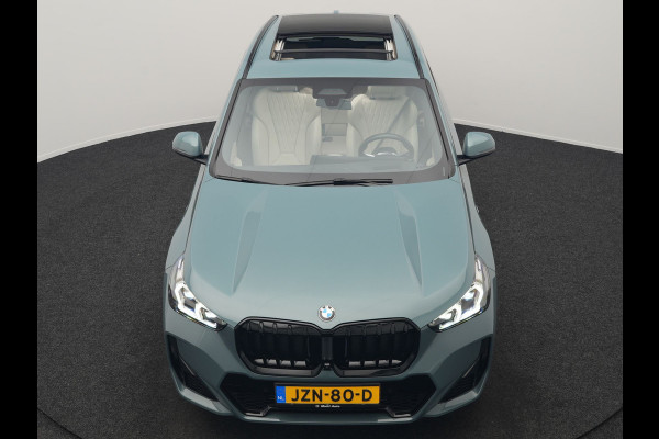 BMW X1 xDrive23i M Sport 218pk Dealer O.H | Panodak | Adaptive Cruise | Lederen Sportstoelen Massage & Memory | Head Up | 360 Camera | Harman Kardon | Widescreen Navi | Parkassist | Keyless | 19"L.M | Apple Carplay |