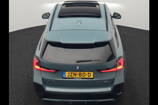 BMW X1 xDrive23i M Sport 218pk Dealer O.H | Panodak | Adaptive Cruise | Lederen Sportstoelen Massage & Memory | Head Up | 360 Camera | Harman Kardon | Widescreen Navi | Parkassist | Keyless | 19"L.M | Apple Carplay |