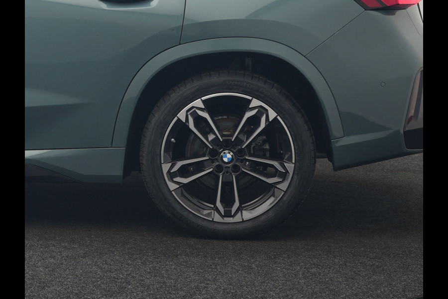 BMW X1 xDrive23i M Sport 218pk Dealer O.H | Panodak | Adaptive Cruise | Lederen Sportstoelen Massage & Memory | Head Up | 360 Camera | Harman Kardon | Widescreen Navi | Parkassist | Keyless | 19"L.M | Apple Carplay |