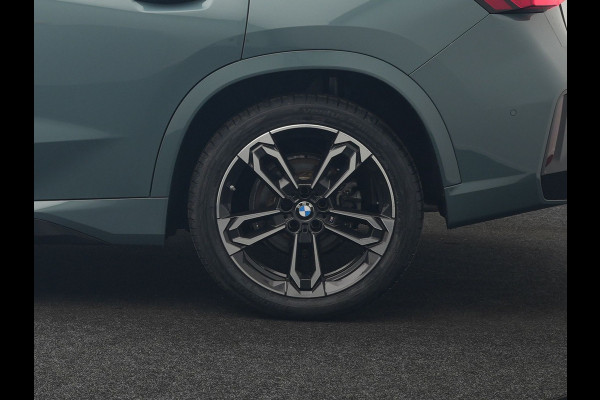 BMW X1 xDrive23i M Sport 218pk Dealer O.H | Panodak | Adaptive Cruise | Lederen Sportstoelen Massage & Memory | Head Up | 360 Camera | Harman Kardon | Widescreen Navi | Parkassist | Keyless | 19"L.M | Apple Carplay |