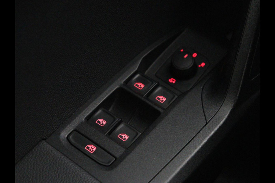 Seat Ibiza 1.0 EcoTSI Style Business Intense | Stoelverwarming | Virtual Cockpit | Carplay | Navigatie | Full LED | DAB | Parkeerhulp | Cruise control | Climate control | Getint glas