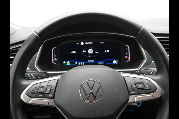 Volkswagen Tiguan 1.4 TSI eHybrid Life PHEV 245pk | Adaptive Cruise | Lederen Sportstoelen Memory & Verwarmd | Stuur Verwarmd | Virtual Cockpit | Navigatie | DAB | Plug In Hybrid