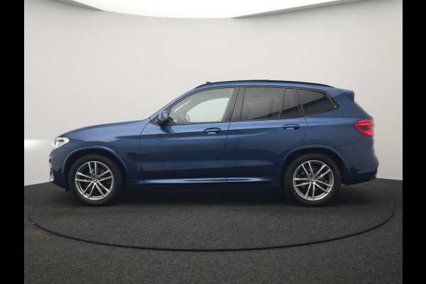 BMW X3 xDrive20i M Sport Shadow 184pk Dealer O.H | Trekhaak af Fabriek | Panodak | Adaptive Cruise | Sportstoelen Memory | Harman Kardon |  Head Up | 19"L.M | BLIS |
