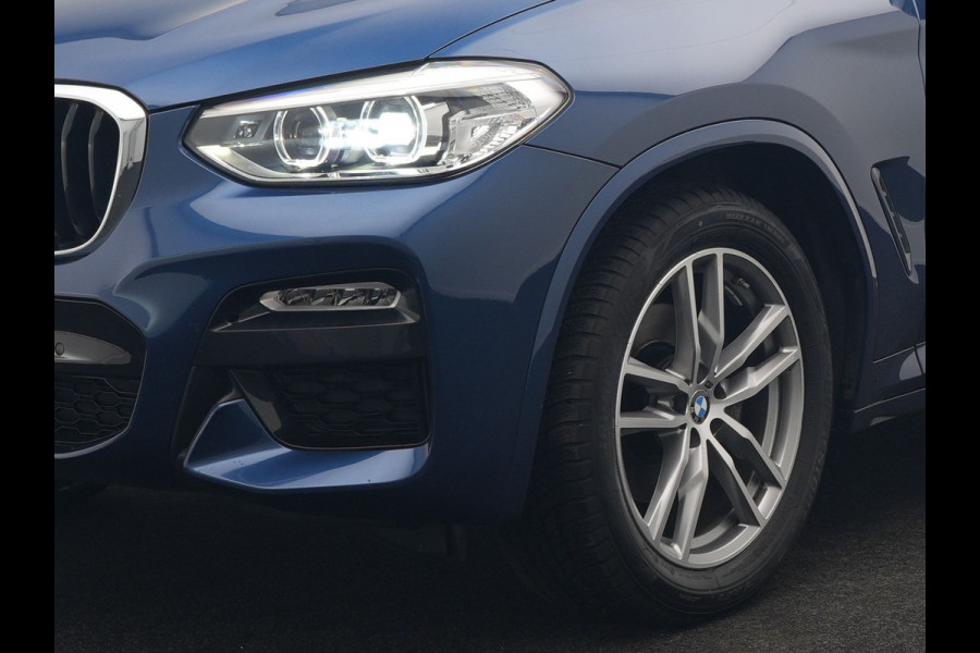 BMW X3 xDrive20i M Sport Shadow 184pk Dealer O.H | Trekhaak af Fabriek | Panodak | Adaptive Cruise | Sportstoelen Memory | Harman Kardon |  Head Up | 19"L.M | BLIS |