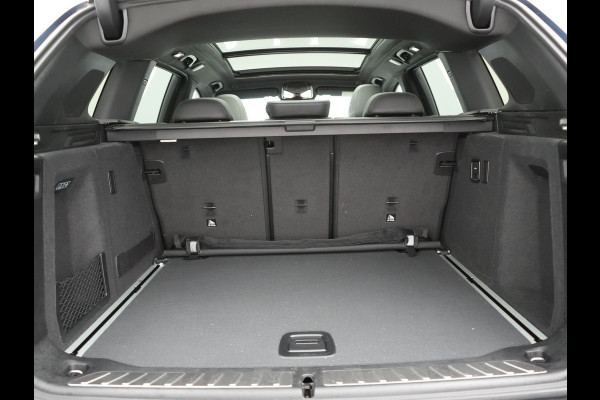BMW X3 xDrive20i M Sport Shadow 184pk Dealer O.H | Trekhaak af Fabriek | Panodak | Adaptive Cruise | Sportstoelen Memory | Harman Kardon |  Head Up | 19"L.M | BLIS |