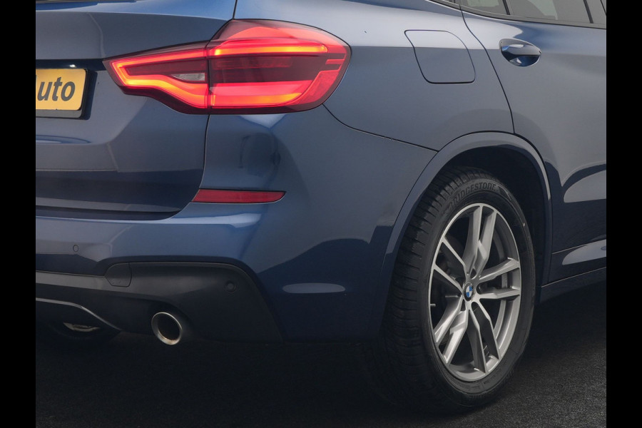 BMW X3 xDrive20i M Sport Shadow 184pk Dealer O.H | Trekhaak af Fabriek | Panodak | Adaptive Cruise | Sportstoelen Memory | Harman Kardon |  Head Up | 19"L.M | BLIS |