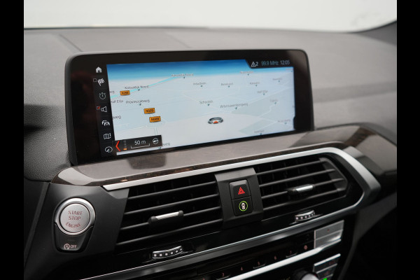 BMW X3 xDrive20i M Sport Shadow 184pk Dealer O.H | Trekhaak af Fabriek | Panodak | Adaptive Cruise | Sportstoelen Memory | Harman Kardon |  Head Up | 19"L.M | BLIS |