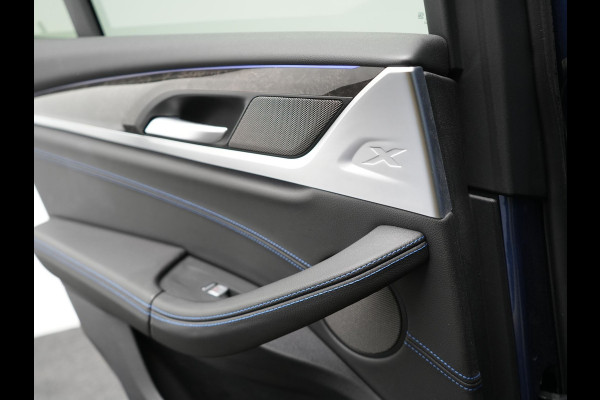 BMW X3 xDrive20i M Sport Shadow 184pk Dealer O.H | Trekhaak af Fabriek | Panodak | Adaptive Cruise | Sportstoelen Memory | Harman Kardon |  Head Up | 19"L.M | BLIS |