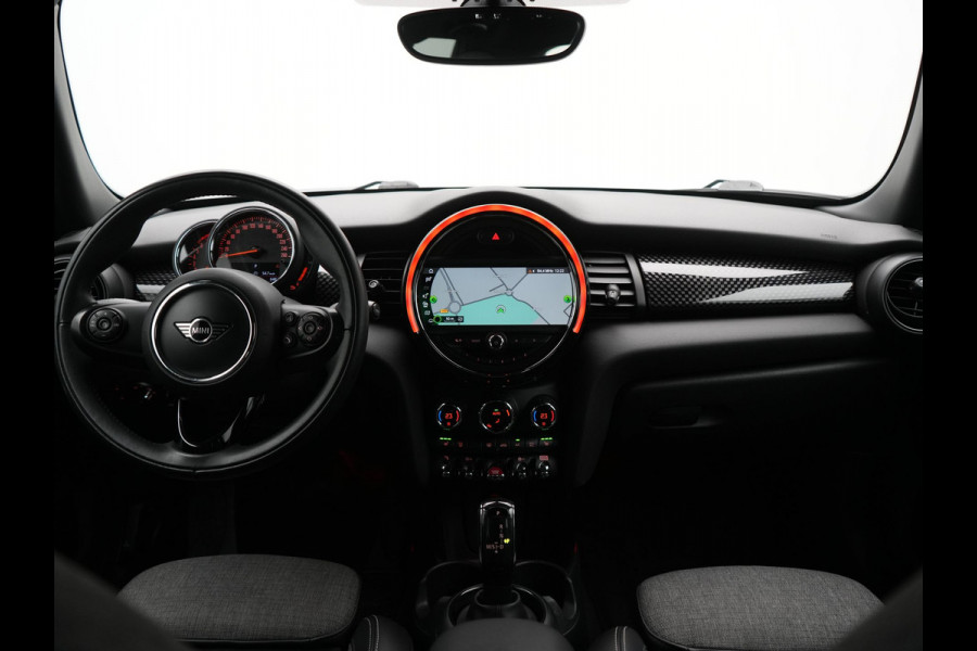 MINI Mini 2.0 Cooper S Chili 192pk 5 Deurs | Apple Carplay | Sportstoelen Verwarmd | Union Jack Achterlichten | 17"L.M | LED Koplampen | Navigatie Full Map | DAB | Cruise Control |
