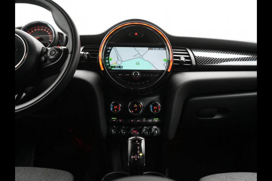 MINI Mini 2.0 Cooper S Chili 192pk 5 Deurs | Apple Carplay | Sportstoelen Verwarmd | Union Jack Achterlichten | 17"L.M | LED Koplampen | Navigatie Full Map | DAB | Cruise Control |