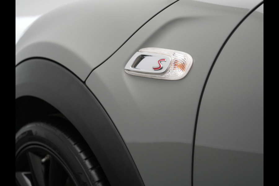 MINI Mini 2.0 Cooper S Chili 192pk 5 Deurs | Apple Carplay | Sportstoelen Verwarmd | Union Jack Achterlichten | 17"L.M | LED Koplampen | Navigatie Full Map | DAB | Cruise Control |