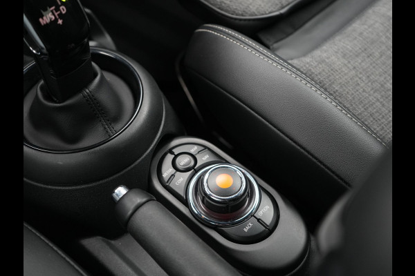 MINI Mini 2.0 Cooper S Chili 192pk 5 Deurs | Apple Carplay | Sportstoelen Verwarmd | Union Jack Achterlichten | 17"L.M | LED Koplampen | Navigatie Full Map | DAB | Cruise Control |