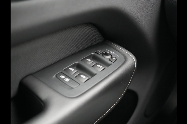 Volvo XC60 Recharge T8 AWD R-Design PHEV 391pk Dealer O.H. | Panodak | Luchtvering | Head Up | Camera | Harman & Kardon | Sportstoelen Memory & Verwarmd | 21"L.M | Apple Carplay | Keyless | Blis | Virtual | Navigatie | DAB | Plug In Hybrid