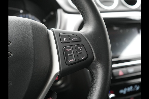Suzuki Vitara 1.5 Hybrid Select Automaat Dealer O.H 15.055 KM | Adaptive Cruise | Keyless | LED Koplampen | Stoelverwarming | Camera | Apple Carplay | 17"L.M |