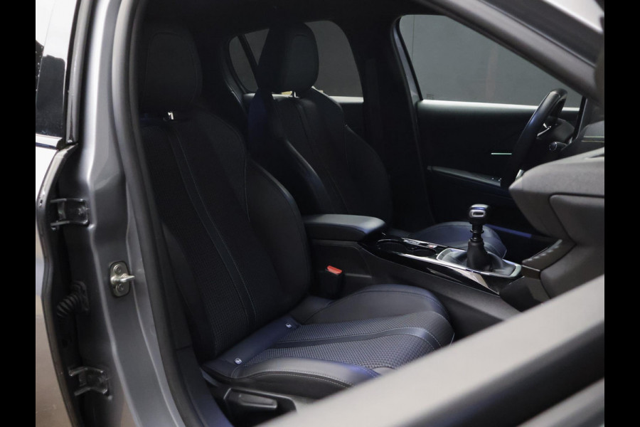Peugeot 208 1.2 PureTech GT-line (APPLE CARPLAY,CAMERA,LED,NAVI,CRUISE,CLIMATE,SPORTSTOELEN,GETINT,LM VELGEN,NETTESTAAT)