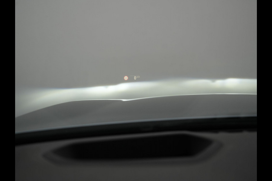 BMW 5 Serie Touring 530e xDrive M Sport PHEV 293pk Dealer O.H. | Panodak | Head Up | Laser LED | 360 Camera | Harman & Kardon | Sfeerverlichting | Alcantara Sportstoelen Verwarmd | Keyless | Blis | Virtual | Navigatie | DAB | Plug In Hybrid