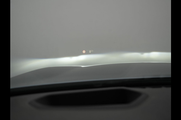 BMW 5 Serie Touring 530e xDrive M Sport PHEV 293pk Dealer O.H. | Panodak | Head Up | Laser LED | 360 Camera | Harman & Kardon | Sfeerverlichting | Alcantara Sportstoelen Verwarmd | Keyless | Blis | Virtual | Navigatie | DAB | Plug In Hybrid