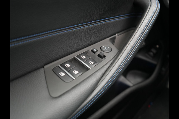 BMW 5 Serie Touring 530e xDrive M Sport PHEV 293pk Dealer O.H. | Panodak | Head Up | Laser LED | 360 Camera | Harman & Kardon | Sfeerverlichting | Alcantara Sportstoelen Verwarmd | Keyless | Blis | Virtual | Navigatie | DAB | Plug In Hybrid