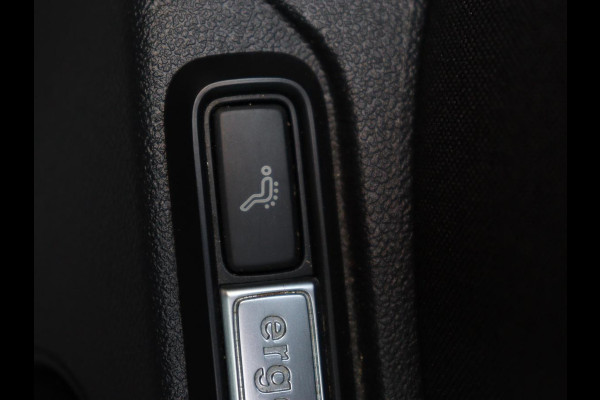 Volkswagen Tiguan 1.4 TSI R Line | Panoramadak | Stoelverwarming | LED Plus | Trekhaak | Camera | Keyless | 20'' | Adaptive cruise | Virtual Cockpit | Navigatie | Park Assist | DAB | Climate control | Getint glas