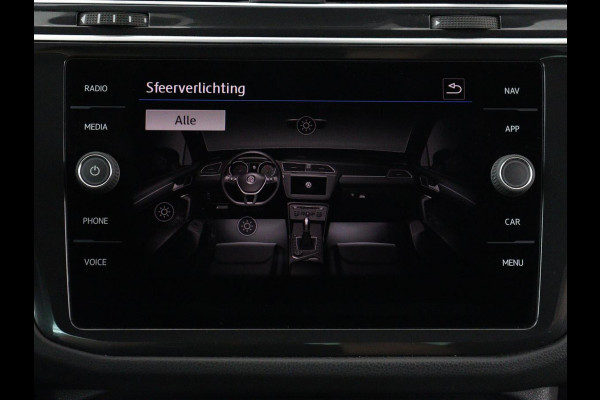 Volkswagen Tiguan 1.4 TSI R Line | Panoramadak | Stoelverwarming | LED Plus | Trekhaak | Camera | Keyless | 20'' | Adaptive cruise | Virtual Cockpit | Navigatie | Park Assist | DAB | Climate control | Getint glas