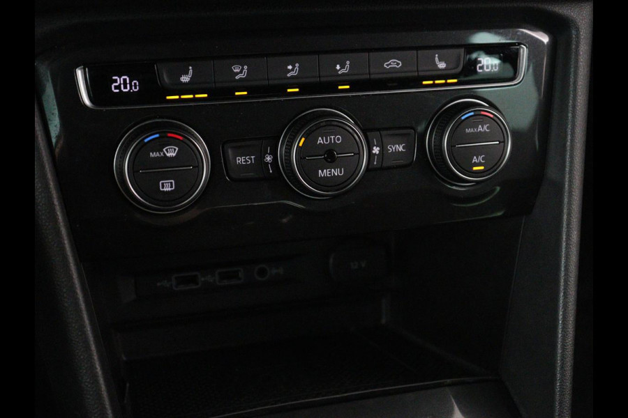 Volkswagen Tiguan 1.4 TSI R Line | Panoramadak | Stoelverwarming | LED Plus | Trekhaak | Camera | Keyless | 20'' | Adaptive cruise | Virtual Cockpit | Navigatie | Park Assist | DAB | Climate control | Getint glas