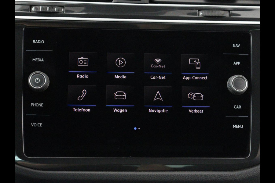 Volkswagen Tiguan 1.4 TSI R Line | Panoramadak | Stoelverwarming | LED Plus | Trekhaak | Camera | Keyless | 20'' | Adaptive cruise | Virtual Cockpit | Navigatie | Park Assist | DAB | Climate control | Getint glas