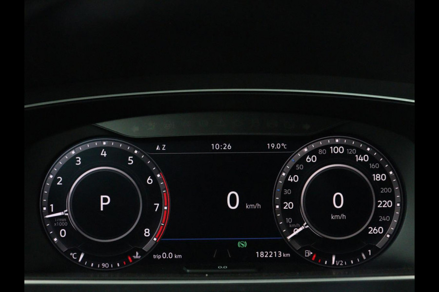 Volkswagen Tiguan 1.4 TSI R Line | Panoramadak | Stoelverwarming | LED Plus | Trekhaak | Camera | Keyless | 20'' | Adaptive cruise | Virtual Cockpit | Navigatie | Park Assist | DAB | Climate control | Getint glas