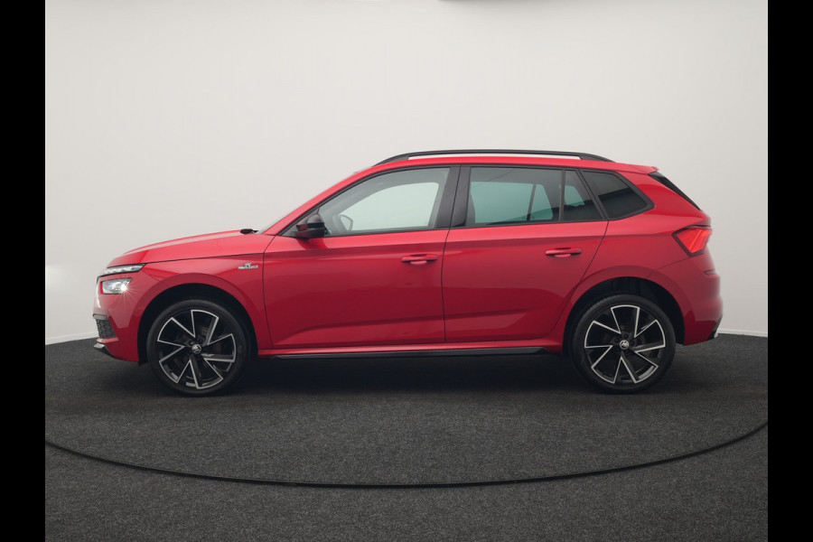 Škoda Kamiq 1.0 TSI Monte Carlo 116pk DSG Dealer O.H. | Panodak | Apple Carplay | RS Sportstoelen Verwarmd | LED Koplampen | Cruise Control | DAB | 18"L.M |