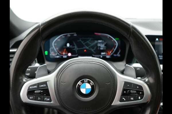 BMW 4 Serie Gran Coupé 430i M Sport 245pk Dealer O.H Sanremo Green | Panodak | Lederen Competition Stoelen Memory & Verwarmd | Adaptive Onderstel | 360 Camera | Harman & Kardon | 19" L.M | Carbon | Apple Carplay | Navigatie | Blis | Virtual | DAB |