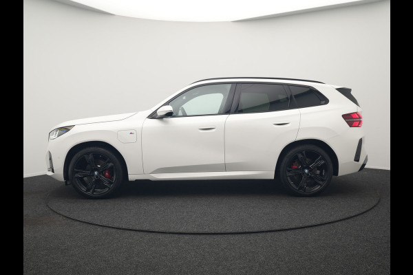 BMW X3 30e xDrive M Sport PRO PHEV 299pk | Panodak | Trekhaak af Fabriek | Adaptive Cruise | 21"L.M | 360 Camera | Head Up | Harman Kardon | Lederen Sportstoelen Memory & Verwarmd |  Widescreen | Navigatie | DAB | Plug In Hybrid