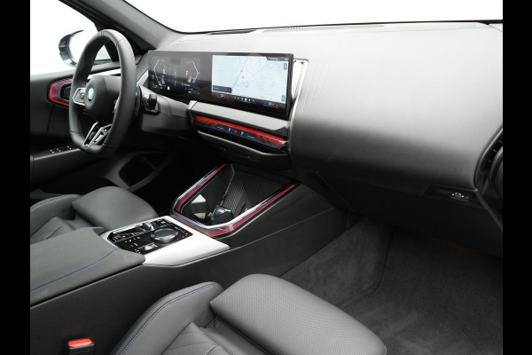 BMW X3 30e xDrive M Sport PRO PHEV 299pk | Panodak | Trekhaak af Fabriek | Adaptive Cruise | 21"L.M | 360 Camera | Head Up | Harman Kardon | Lederen Sportstoelen Memory & Verwarmd |  Widescreen | Navigatie | DAB | Plug In Hybrid