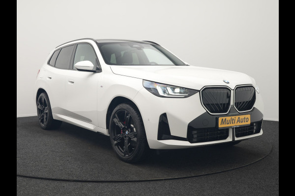 BMW X3 30e xDrive M Sport PRO PHEV 299pk | Panodak | Trekhaak af Fabriek | Adaptive Cruise | 21"L.M | 360 Camera | Head Up | Harman Kardon | Lederen Sportstoelen Memory & Verwarmd |  Widescreen | Navigatie | DAB | Plug In Hybrid