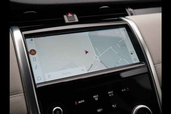 Land Rover Discovery Sport P300e R-Dynamic HSE PHEV 300pk Dealer O.H. | Trekhaak Afn. |  Adaptive Cruise | Camera | Meridian Audio | Alcantara Sportstoelen Memory & Verwarmd | Stuur Verwarmd | Apple Carplay | Keyless | Blis | Navigatie | DAB | Plug In Hybrid