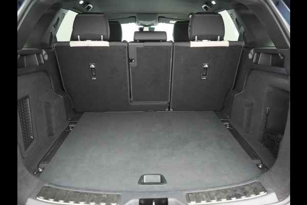 Land Rover Discovery Sport P300e R-Dynamic HSE PHEV 300pk Dealer O.H. | Trekhaak Afn. |  Adaptive Cruise | Camera | Meridian Audio | Alcantara Sportstoelen Memory & Verwarmd | Stuur Verwarmd | Apple Carplay | Keyless | Blis | Navigatie | DAB | Plug In Hybrid