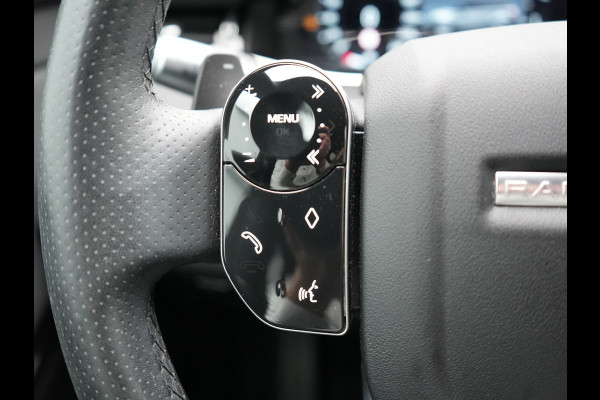 Land Rover Range Rover Evoque P200 AWD R-Dynamic | Afneembare Trekhaak | Meridian Audio | 20" L.M | Lederen Sportstoelen Memory & Verwarmd | Carplay | Camera | LED |