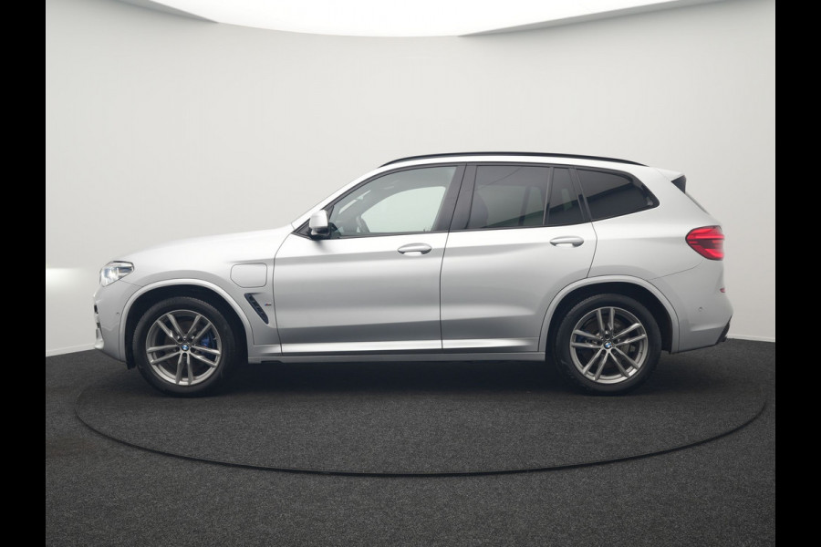 BMW X3 xDrive30e M Sport PHEV 293pk Dealer O.H. | Trekhaak Af Fabriek | Head Up | Sportstoelen Verwarmd | Apple Carplay | Keyless | Blis | Sfeerverlichting | Virtual | Navigatie | DAB | Plug In Hybrid